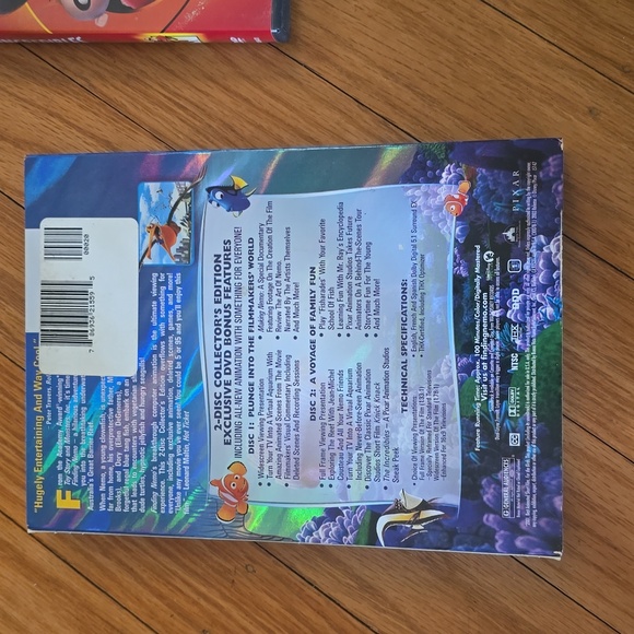 Disney collectors edition Finding Nemo and The Incredible - Picture 3 of 9